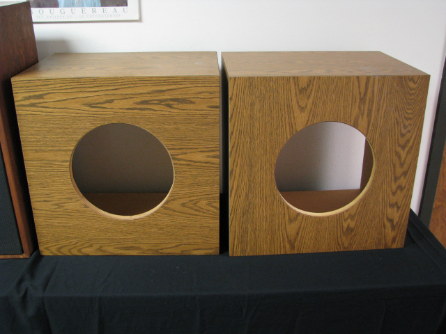 2 Floor Speaker Cabinets Maple Color B 2946